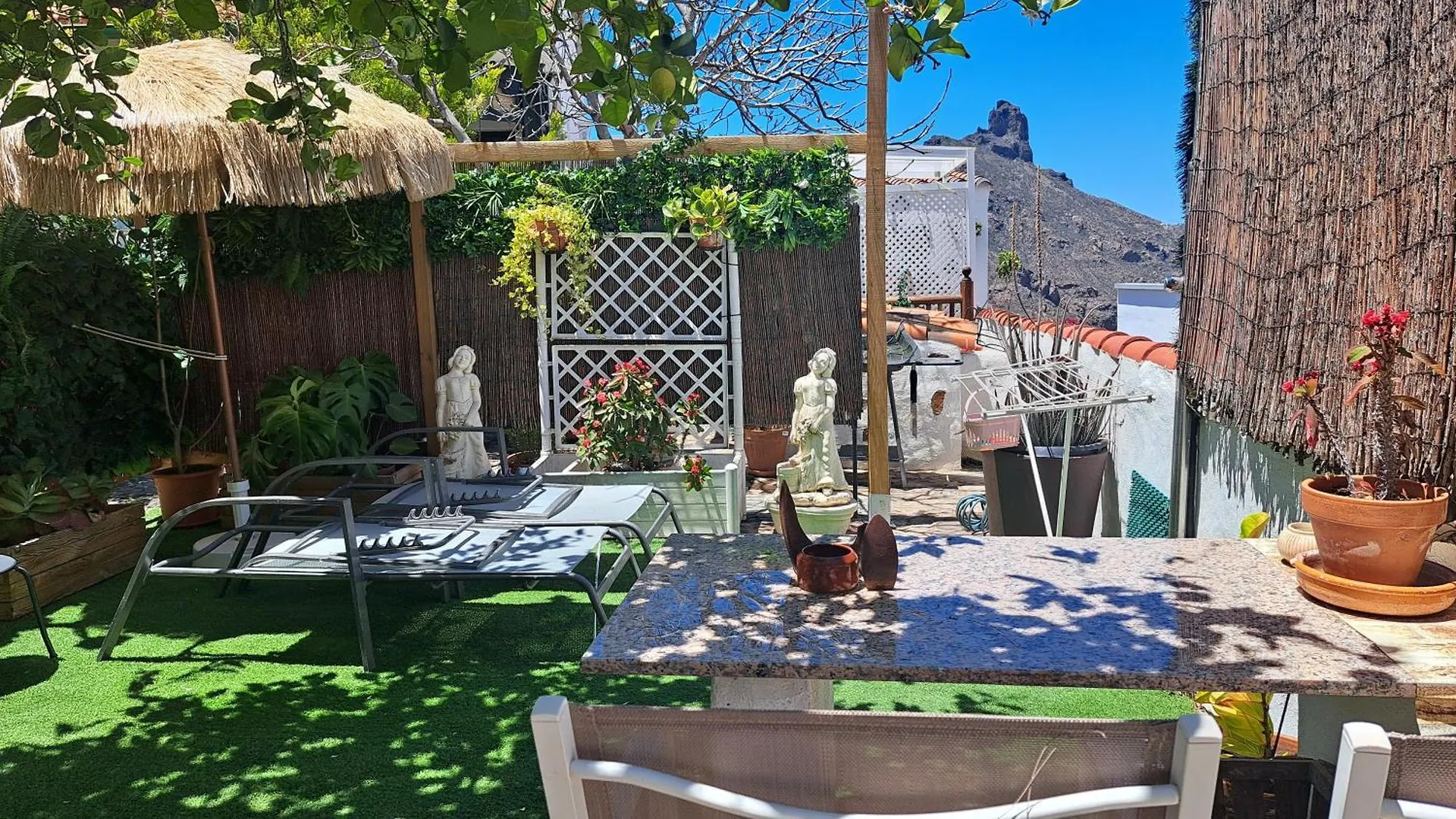 Casa Santana Segura Guest House Tejeda  Spain
